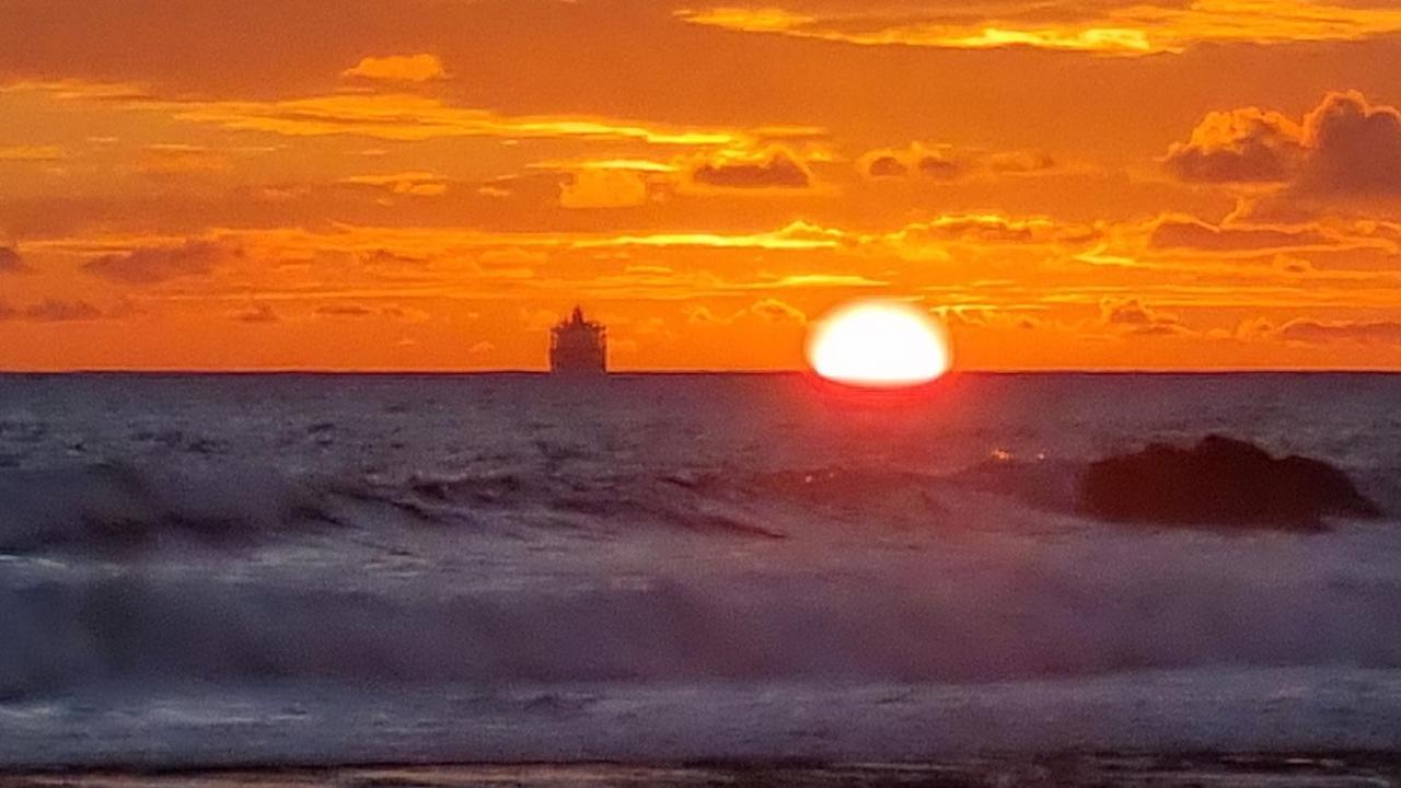 Rockside Cabanas Hotel Унаватуна Экстерьер фото