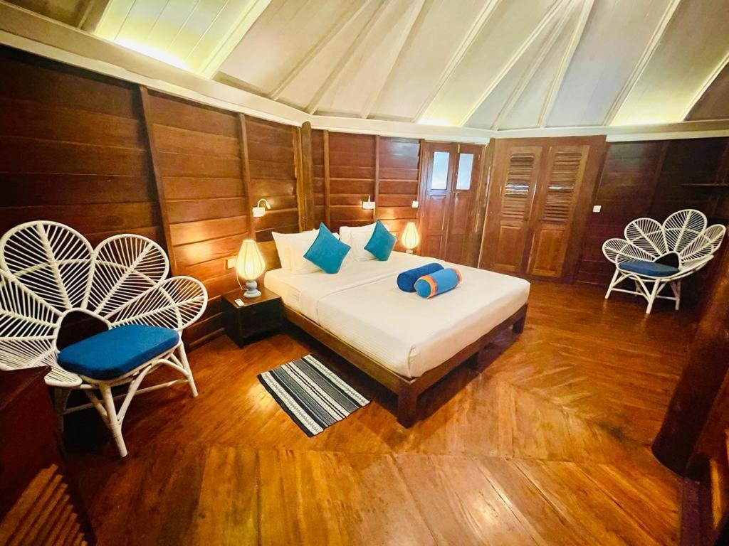 Rockside Cabanas Hotel Унаватуна Экстерьер фото